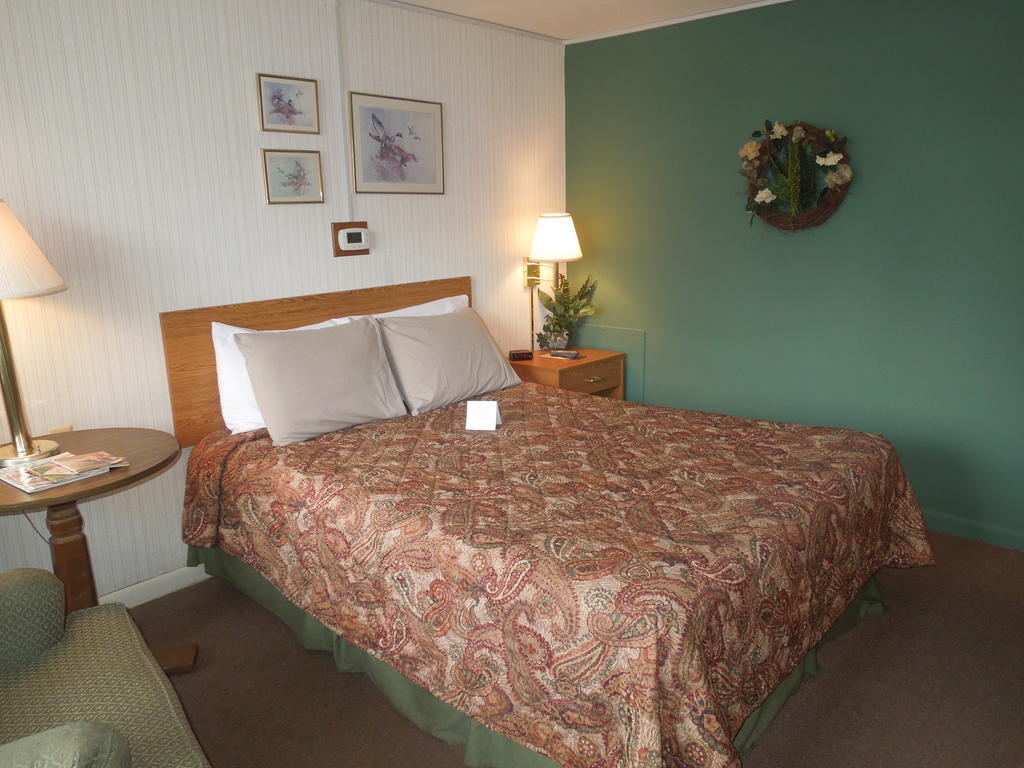Plaza Motel Bryan מראה חיצוני תמונה